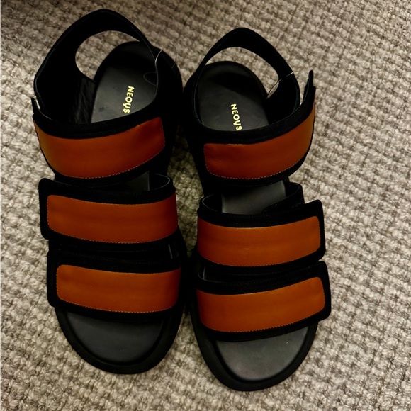 Neous | Womens Octans Leather & Neoprene Strappy Sandals **NEW!!** - Picture 3 of 14